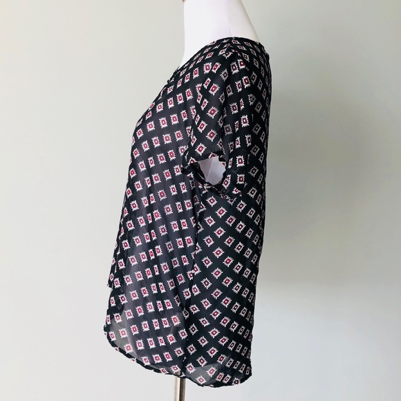 Gap Open Back Tee - Picture 3 of 5